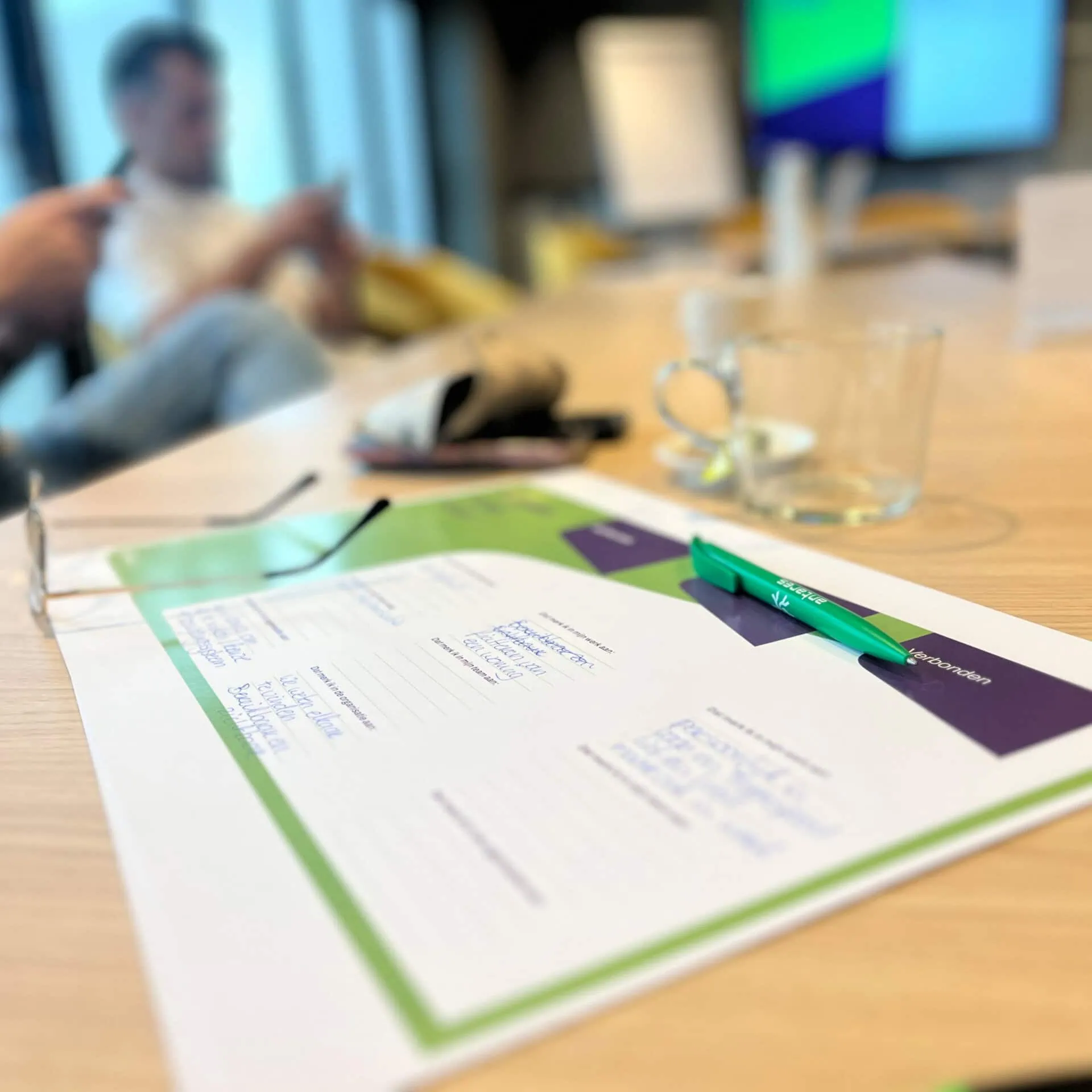 Tafel met werkvormen bij een sessie